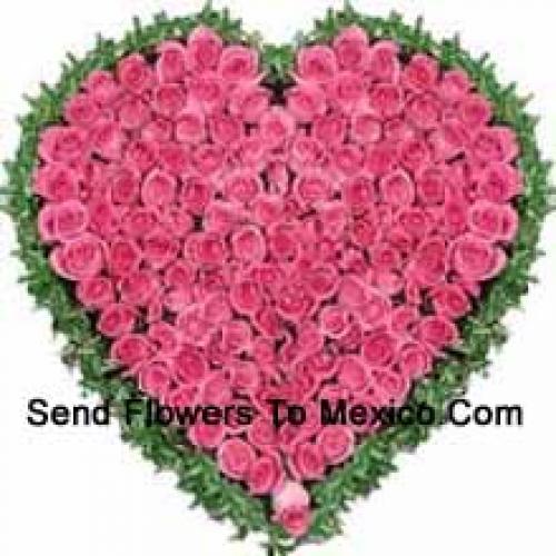 100 Heart Shaped Pink Roses